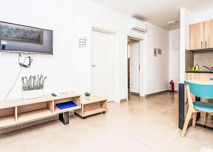 Medena-2 By Interhome شقة