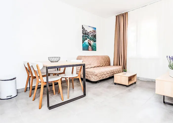 Medena-2 By Interhome تروغير