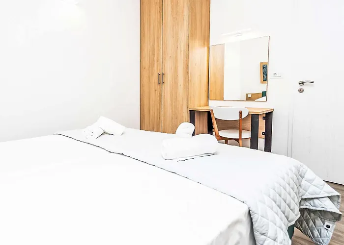 Medena-2 By Interhome * Τρογκίρ